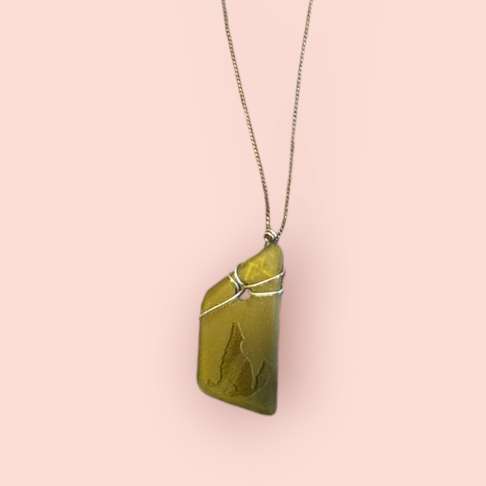 Vintage Sea Glass Nature Wolf Wrapped Knecklace